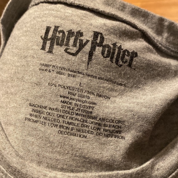 Women’s Harry Potter t-shirt size large - Picture 2 of 3